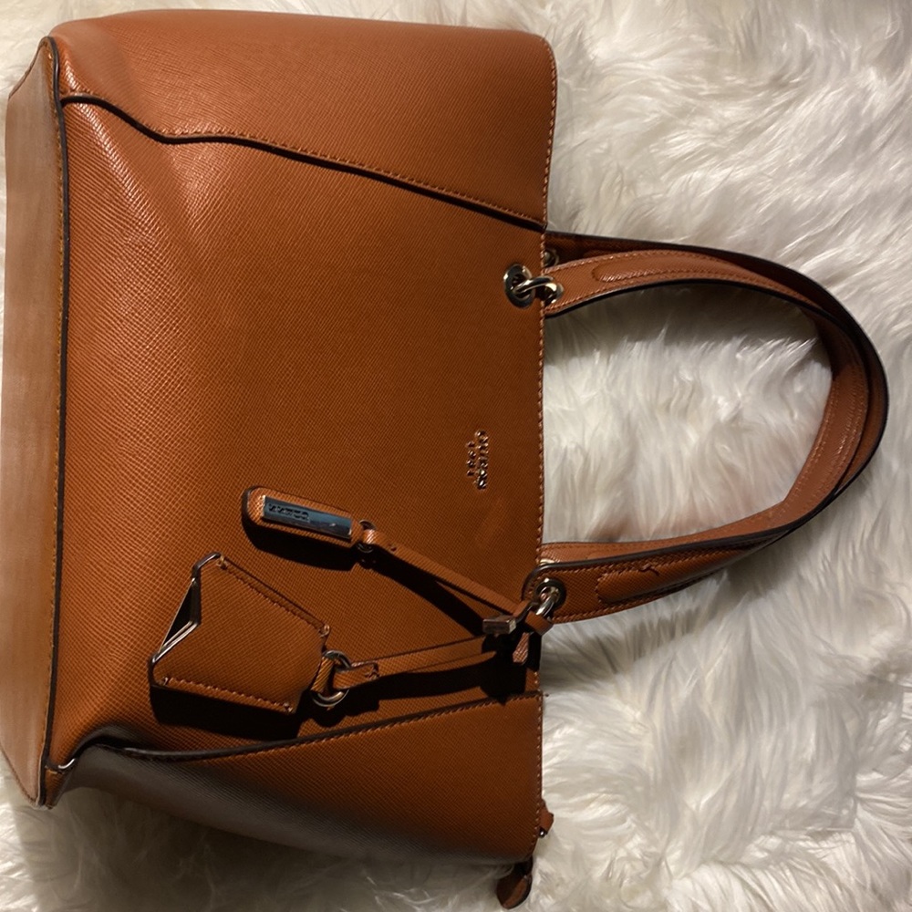 Guess Tote Bag With Matching Wallet Set - image 2